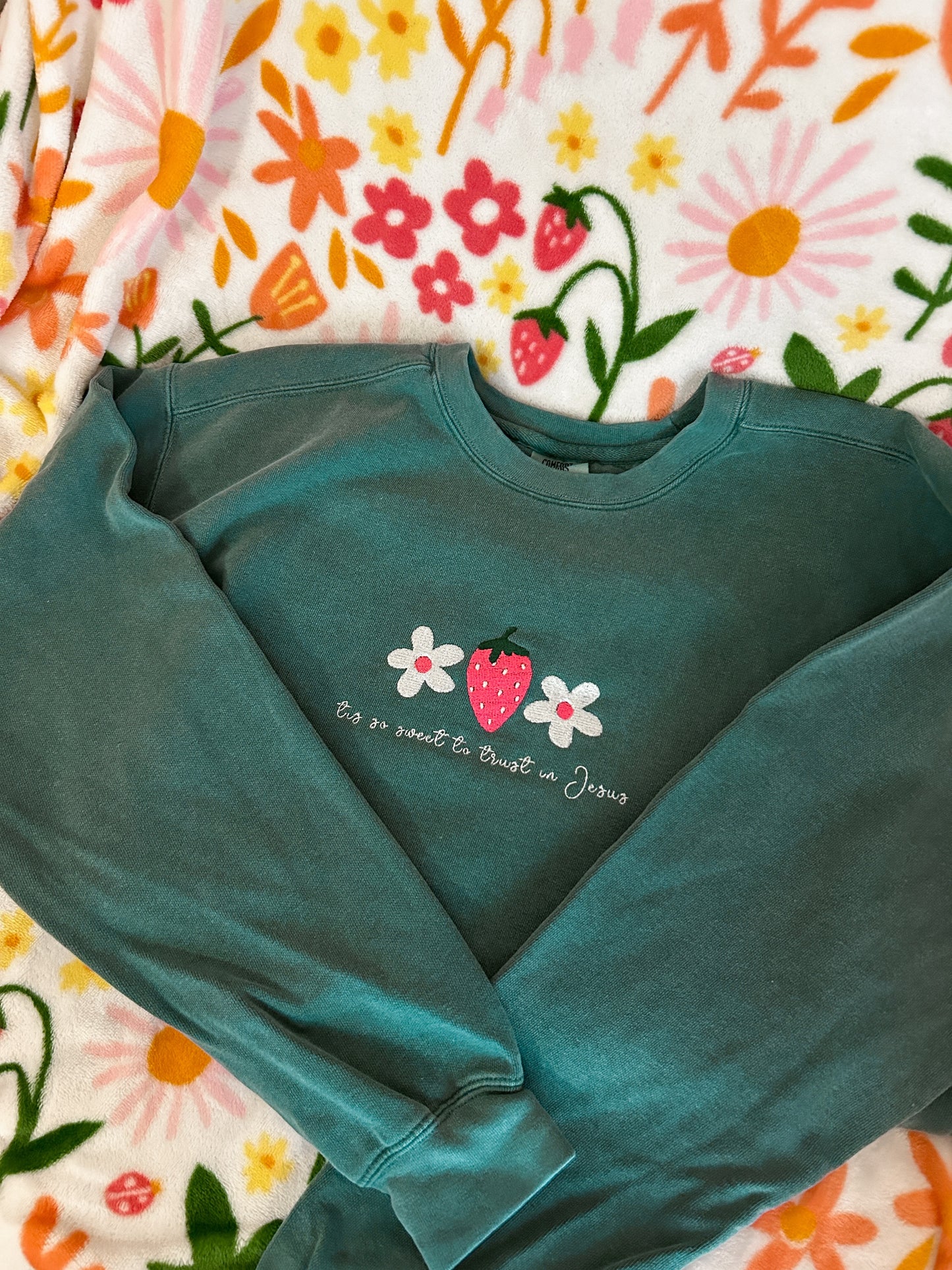 Strawberry Crewneck (green!)