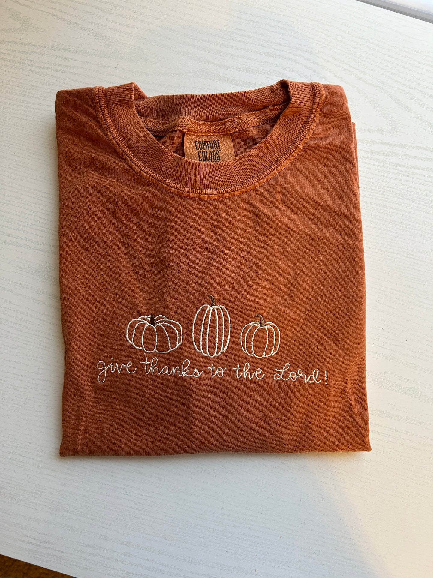 *OOPSIE* Give Thanks tee (medium)