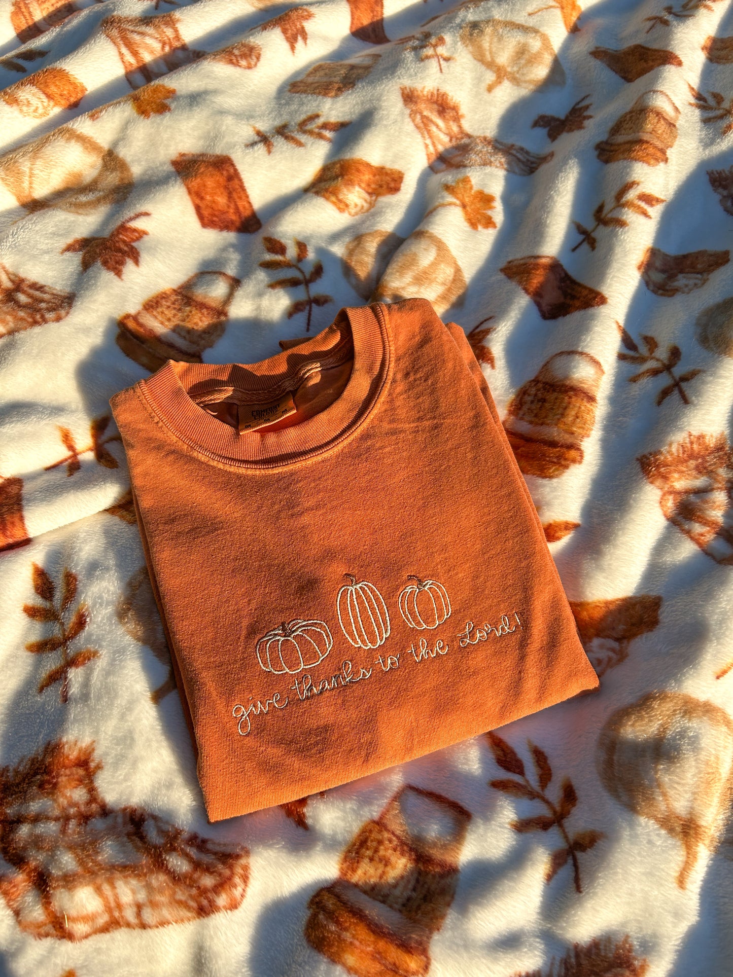 Give Thanks tee (orange)