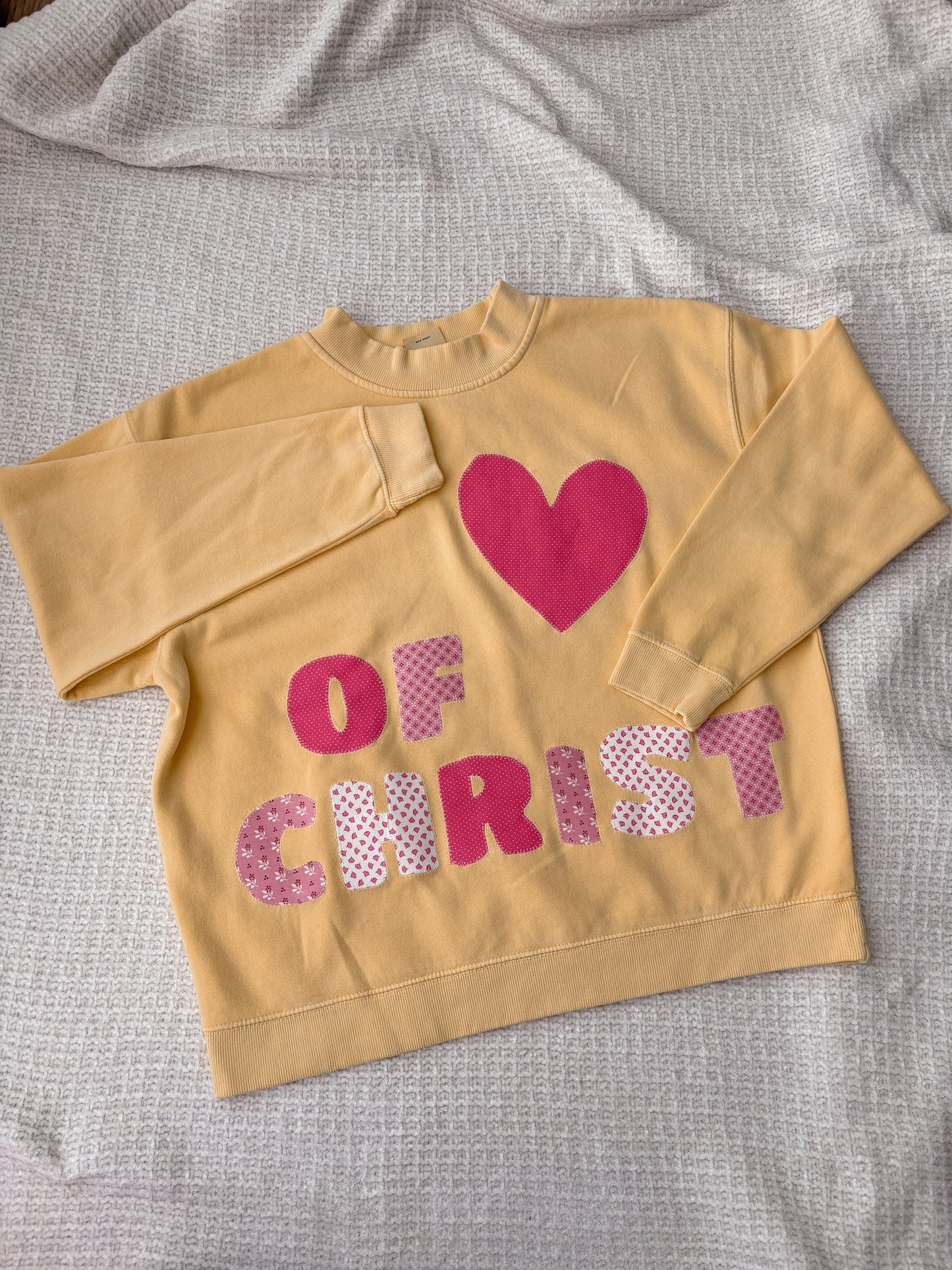 ♡ of Christ mockneck