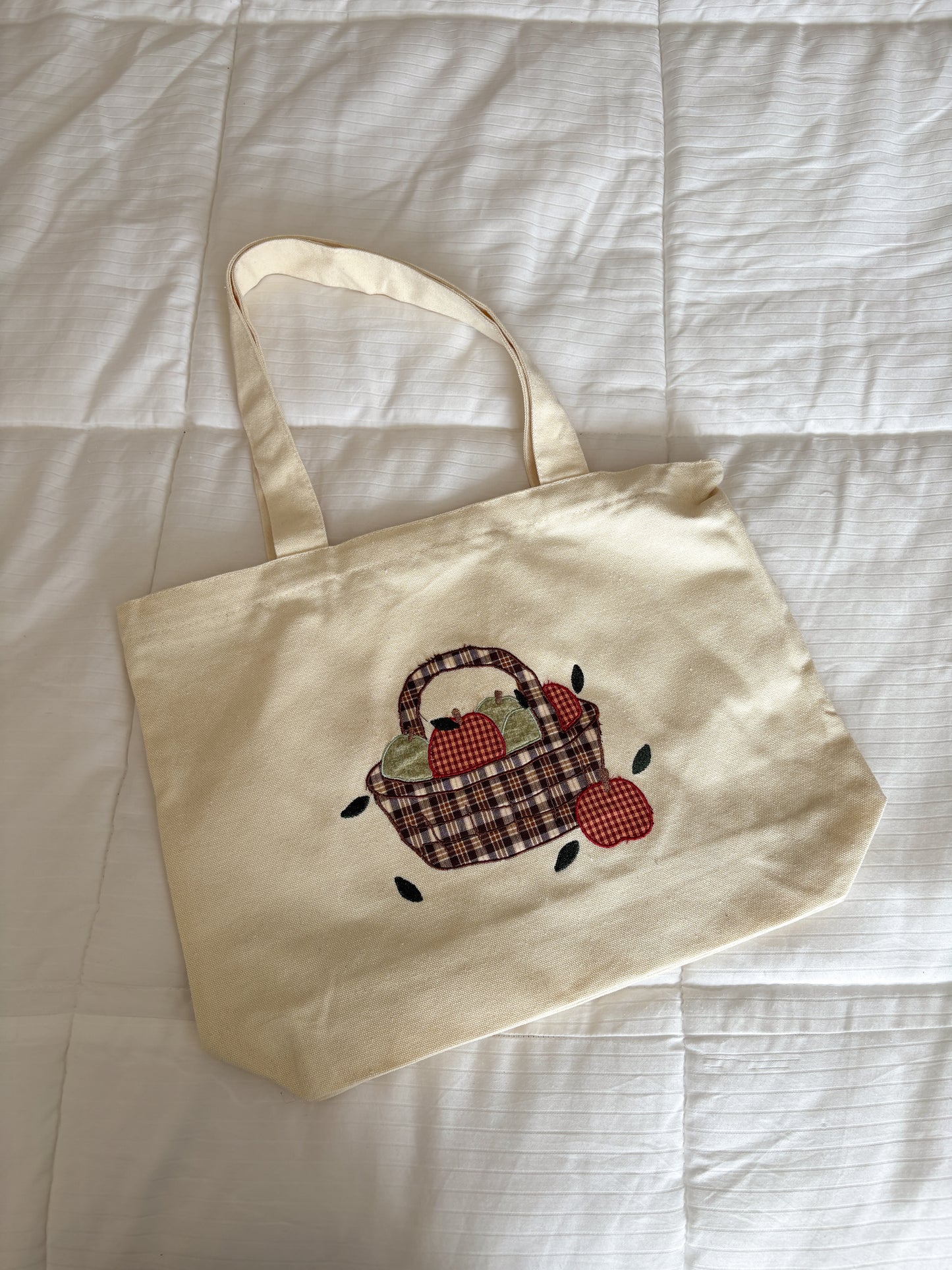 Apple Basket patchwork tote
